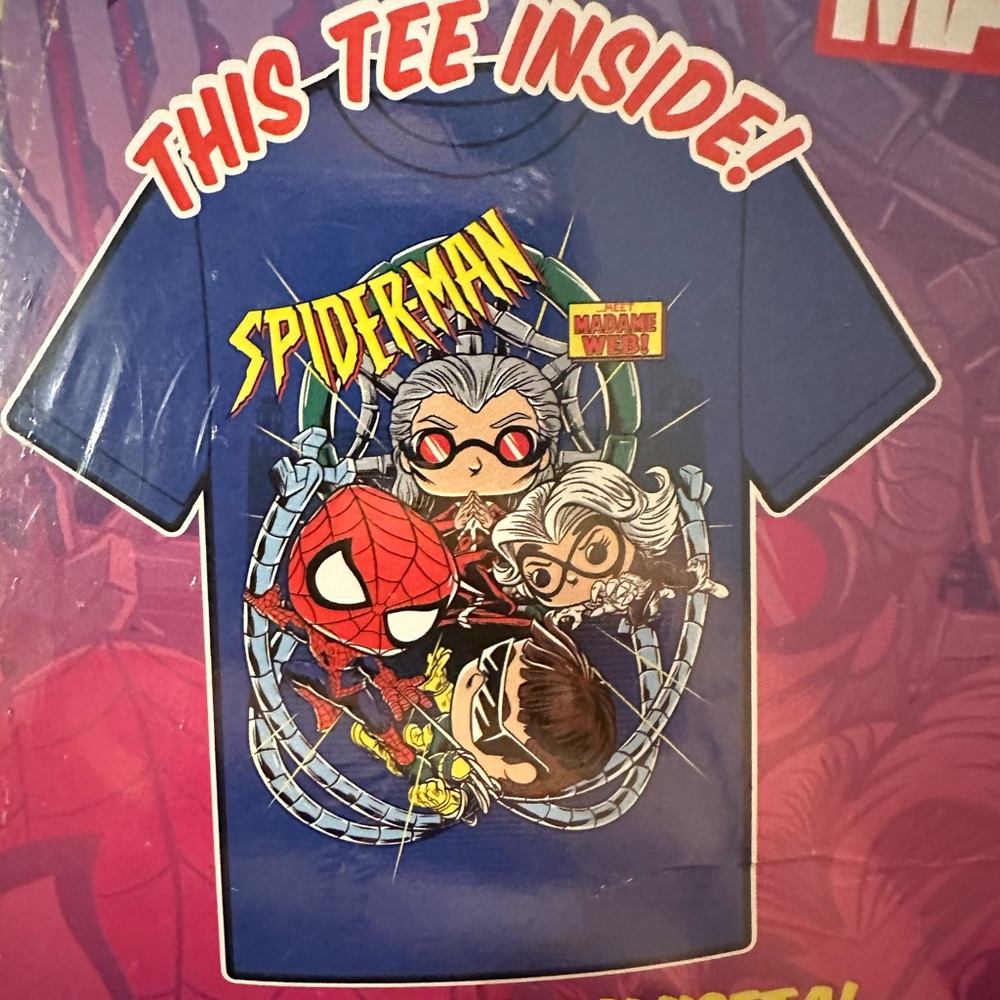 POP! Collectible Tees - Marvel Spider-Man